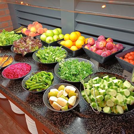 Forum Suite Otel เมร์ซีน ภายนอก รูปภาพ
