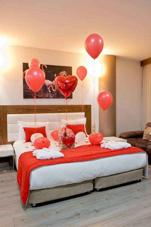 Forum Suite Otel เมร์ซีน ภายนอก รูปภาพ