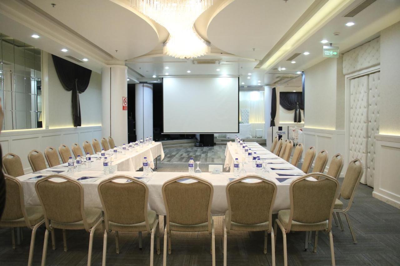 Forum Suite Otel เมร์ซีน ภายนอก รูปภาพ