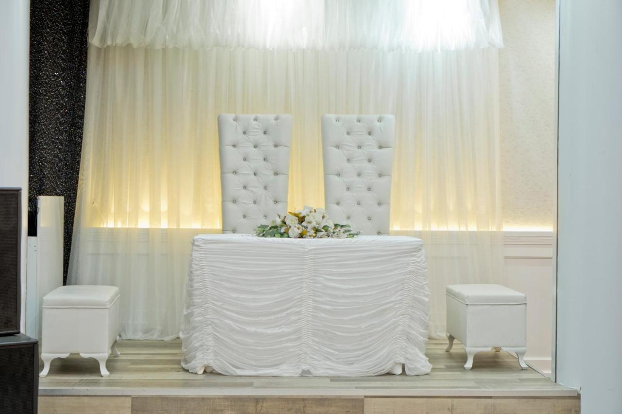 Forum Suite Otel เมร์ซีน ภายนอก รูปภาพ