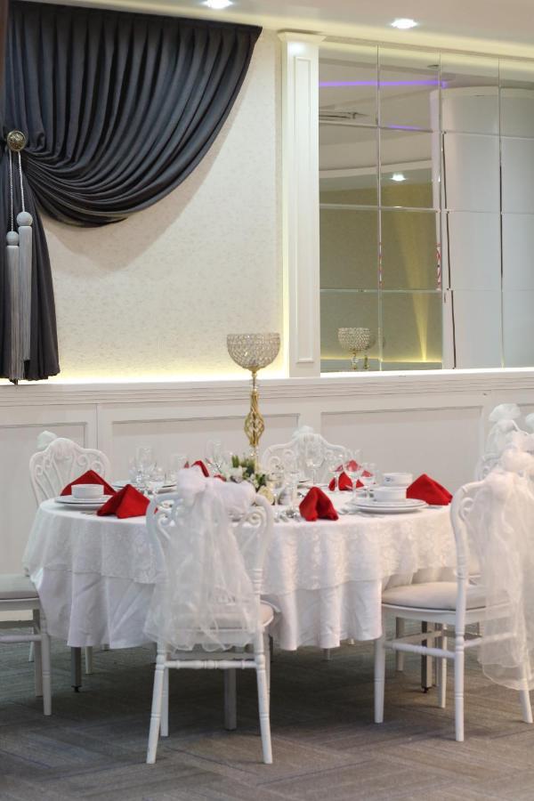 Forum Suite Otel เมร์ซีน ภายนอก รูปภาพ