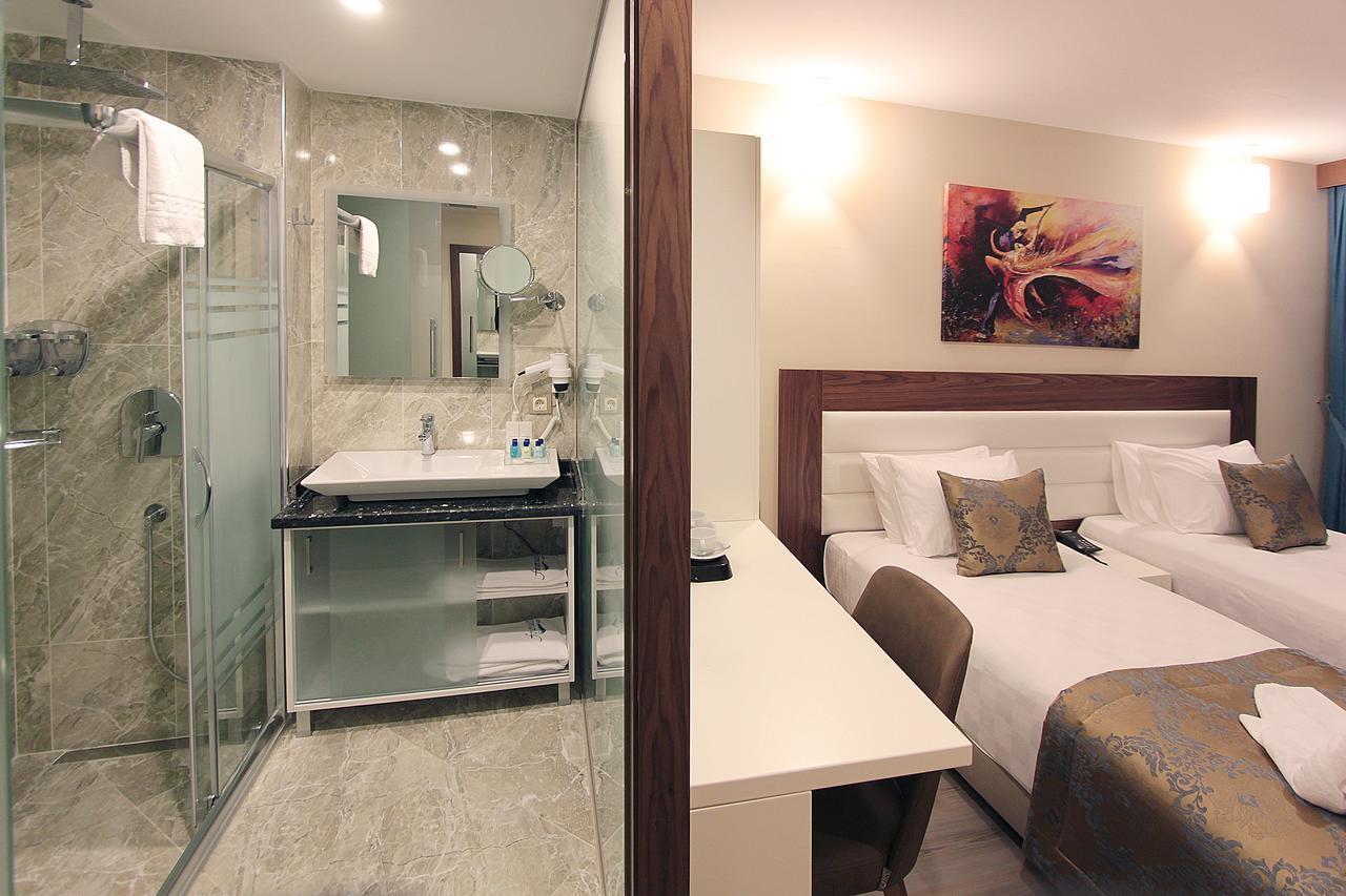 Forum Suite Otel เมร์ซีน ภายนอก รูปภาพ