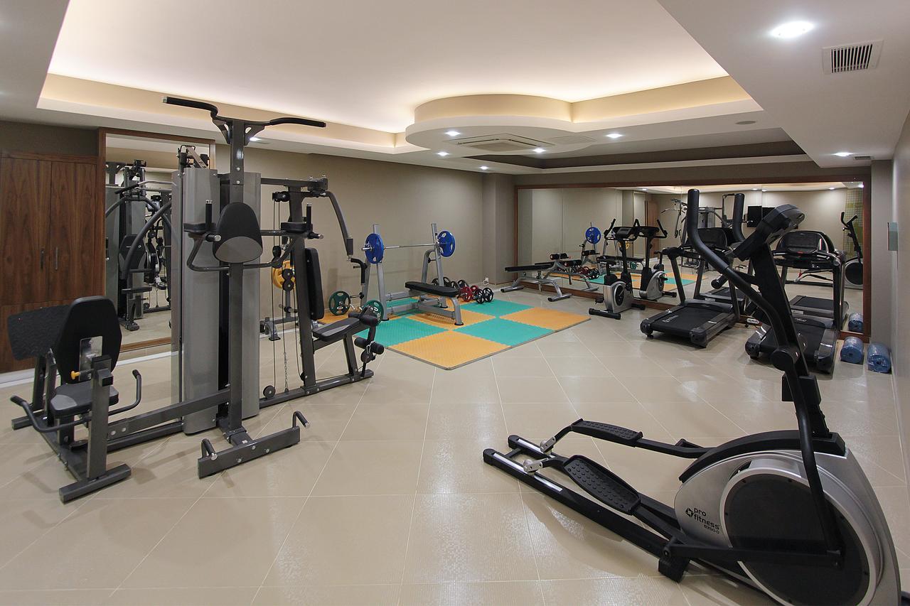 Forum Suite Otel เมร์ซีน ภายนอก รูปภาพ
