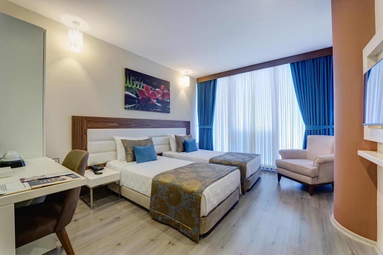 Forum Suite Otel เมร์ซีน ภายนอก รูปภาพ